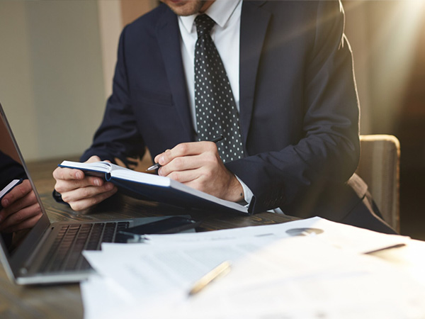 Peritos Contadores y Abogados